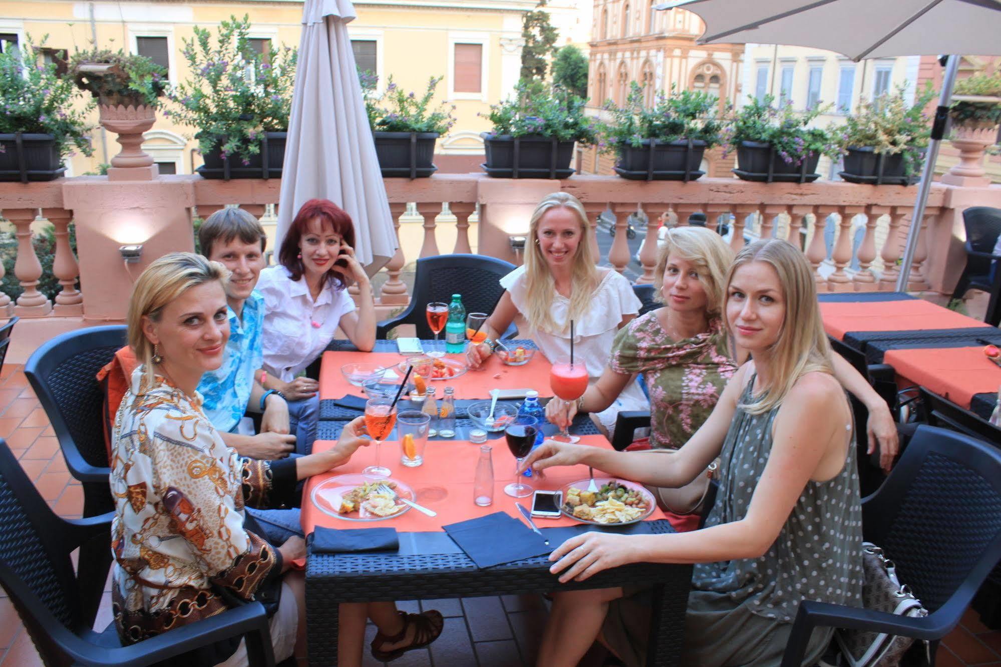 The Roma House Hotel Exterior foto